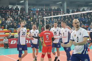 Šampion maksimalno protiv Volej stara