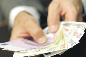 Crveni krst Crne Gore obezbijediće pare za projekte nekoliko NVO