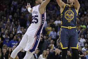 Embid i Simons srušili prvaka, Milvokiju derbi Istoka