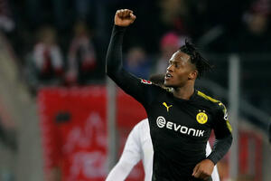 Dva gola Bašuaija na debiju u Bundes ligi