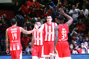 Zvezda bez odbrane i otpora u Vitoriji