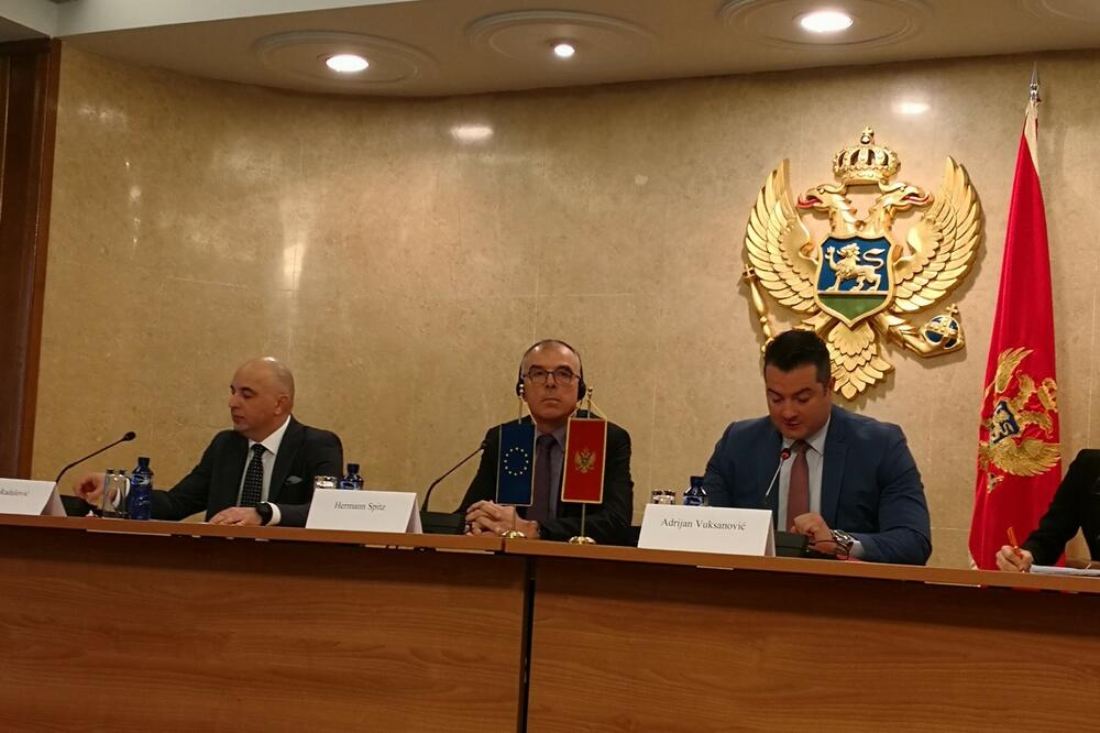 Javna tribina poglavlje 27, Foto: MORT