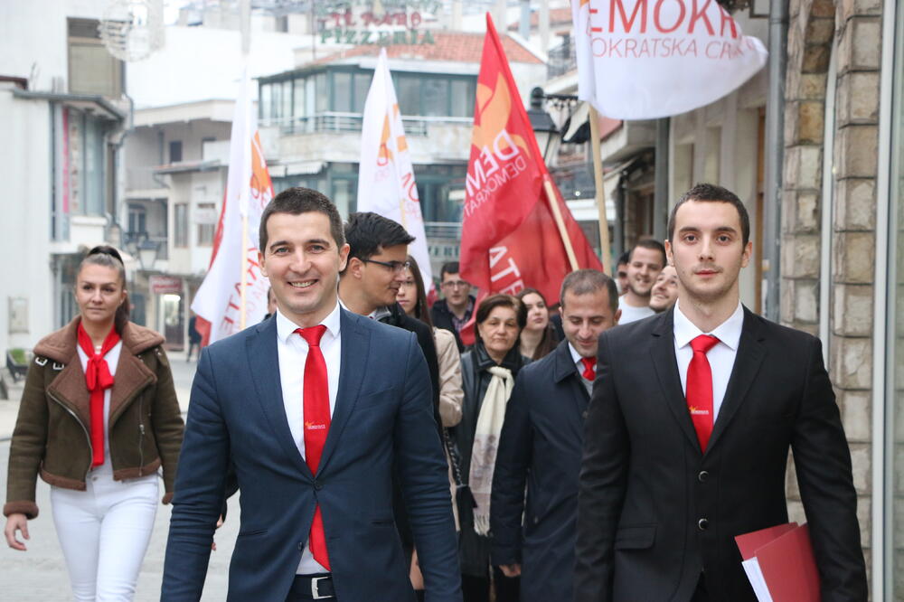 Demokrate, Ulcinj predaja liste, Aleksa Bečić, Miloš Kopitović, Foto: Demokrate