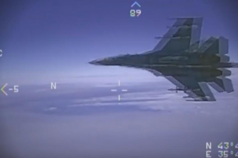 avion, Foto: Screenshot (YouTube)