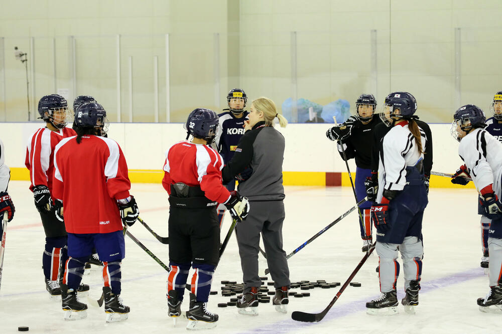 Sjeverna i Južna Koreja, hokejašice, Foto: Reuters
