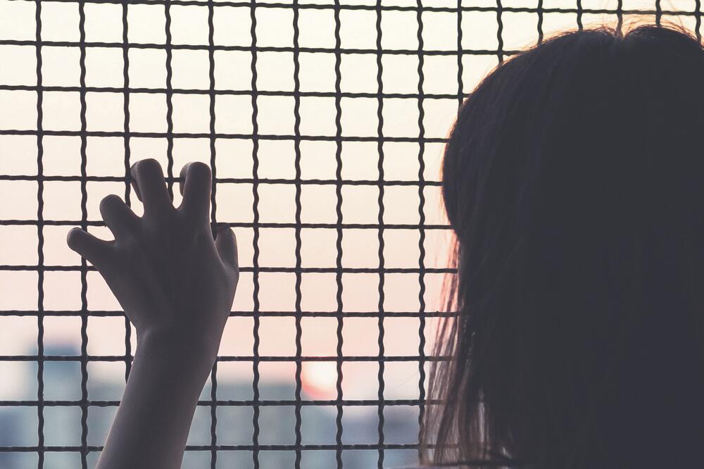 Žrtva trgovine ljudima (Novine)