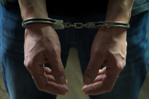 Hodao gradom kao beskućnik: U Atini uhapšen Avganistanac sa sedam...