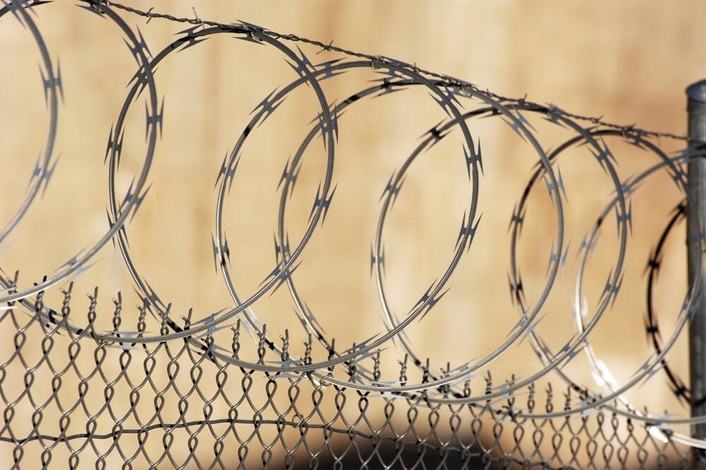 Zatvor, žice, Foto: Shutterstock