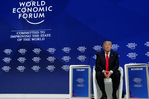 Tramp izviždan u Davosu: Medije nazvao "pokvarenim" i "lažnim"