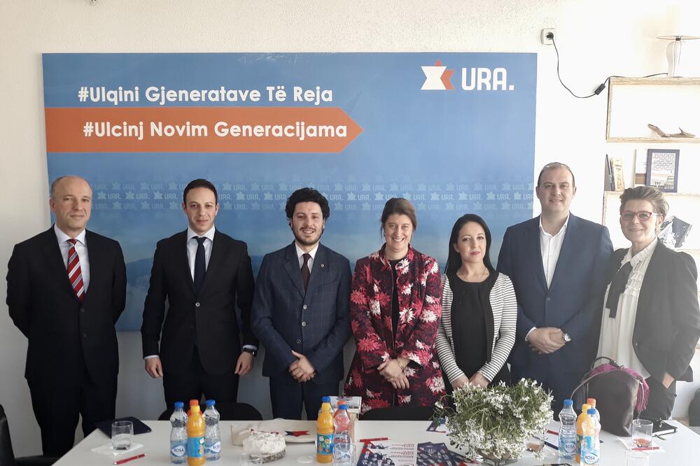 URA, Alison Kemp, Foto: Građanski pokret URA