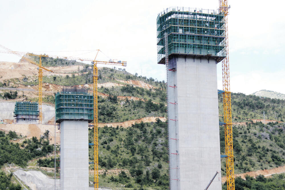 CRBC, autoput, Most na Morači, Foto: Filip Roganović