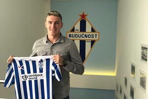 Budućnost dovela pojačanje iz Južne Afrike