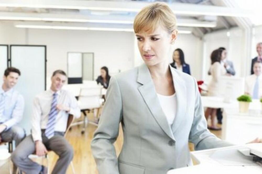 BONTON NA POSLU, Foto: Google.com