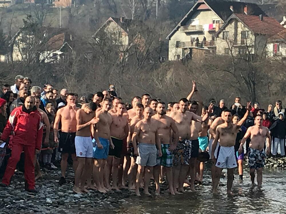 Plivanje za časni krst