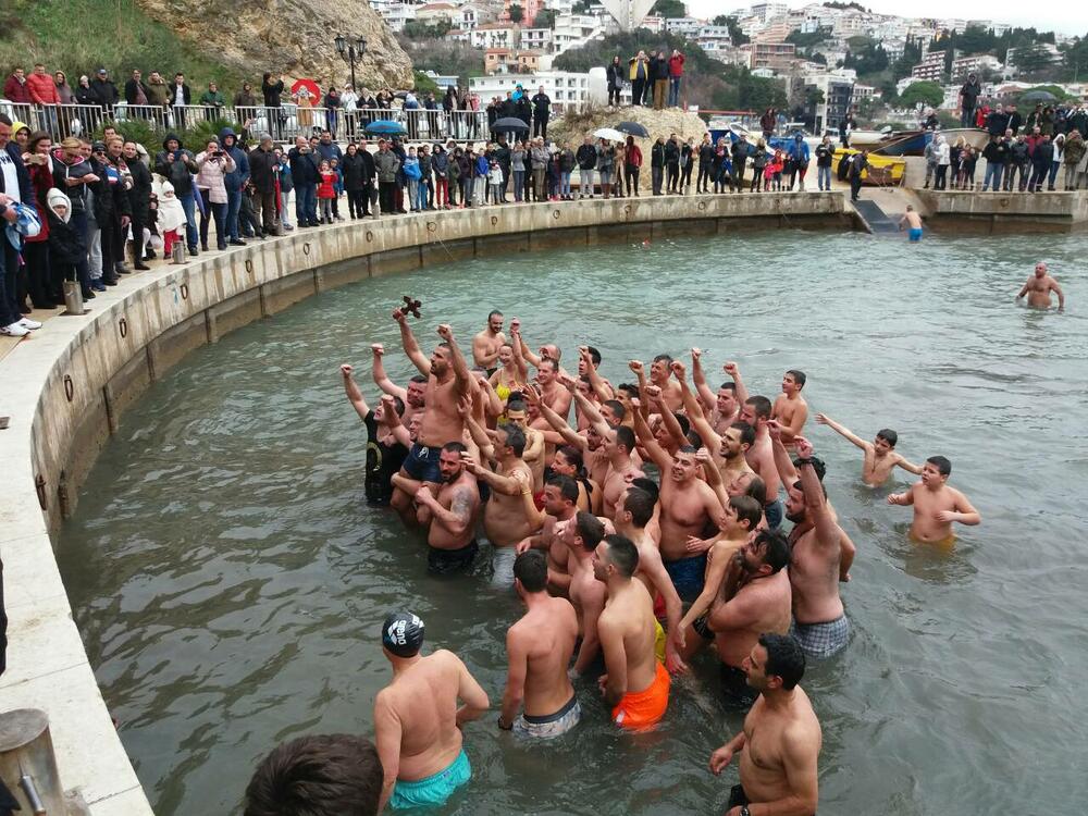 Plivanje za Časni krst Ulcinj