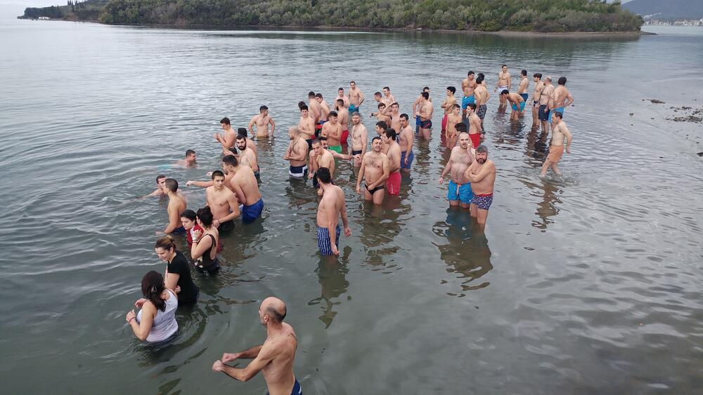 plivanje za krst, Tivat