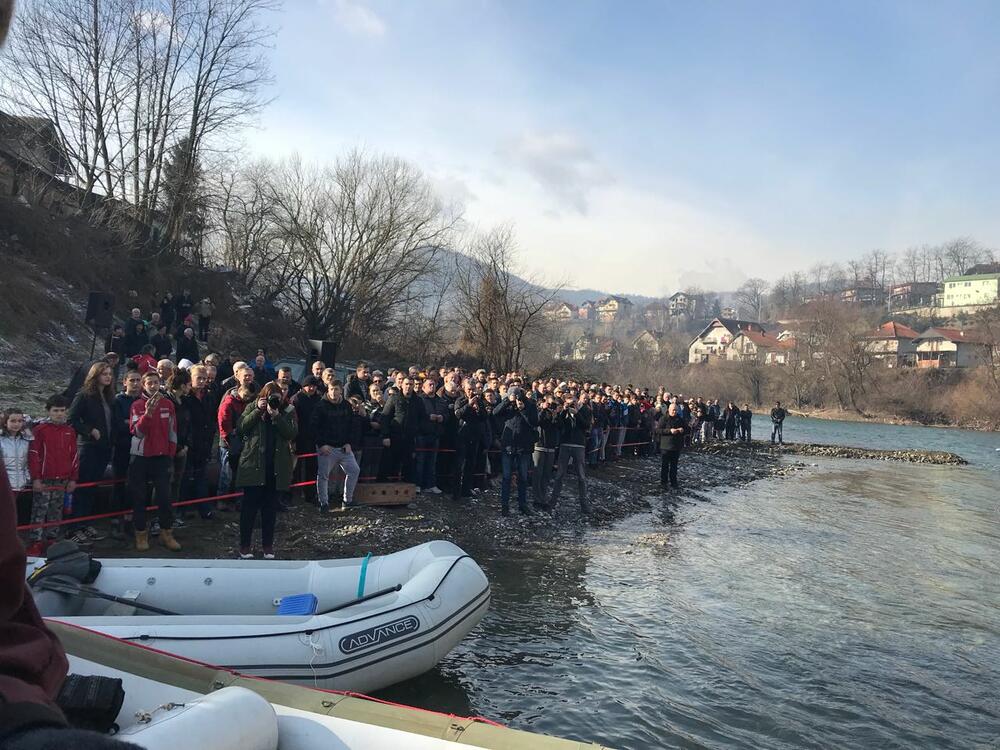 Plivanje za časni krst