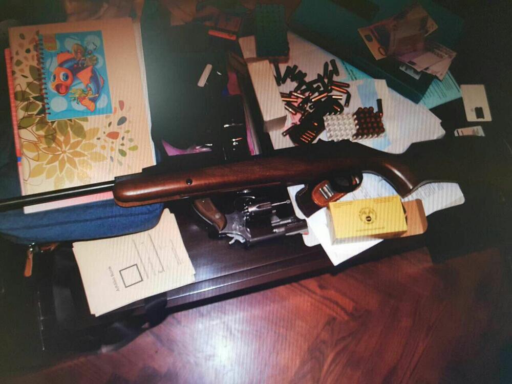 Pretres, akcija policije