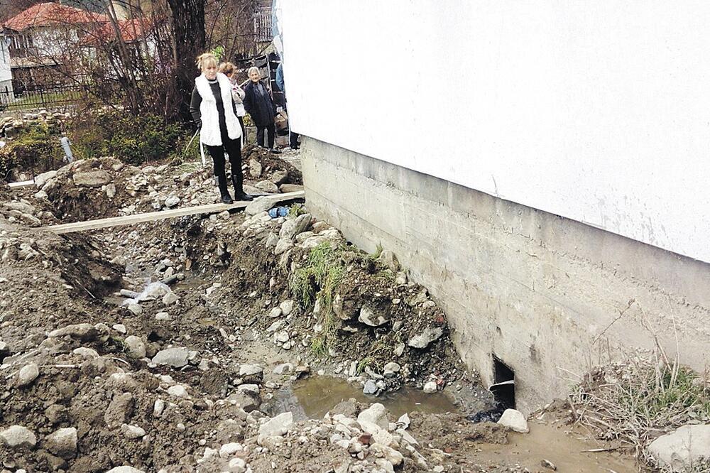 Kolašin, fekalije, Foto: Dragana Šćepanović