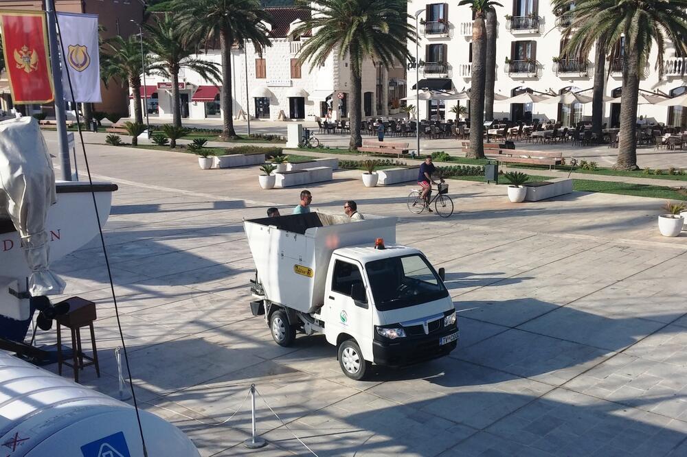 Tivat, komunalno, Foto: Siniša Luković