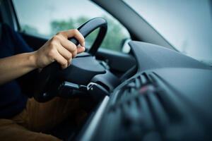AMSCG: Vozite opreznije zbog sitnih odrona