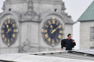 Zastoj u centru Londona: Tom Kruz trčao preko vrha željezničkog...