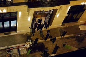 Opljačkana zlatara u pariskom "Ricu": Razbojnici sjekirom razbili...