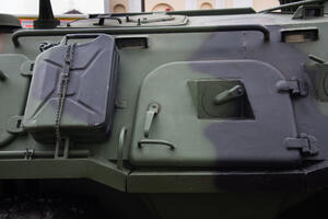 Pijani Rus ukrao i slupao oklopno vozilo