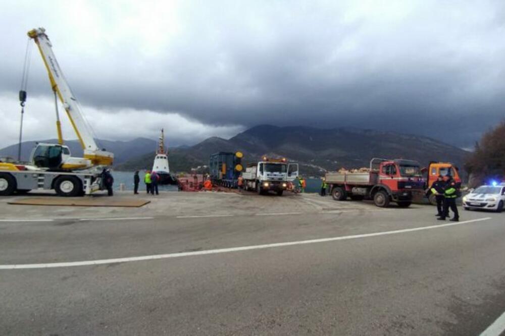 Tivat, transformatori, Foto: Siniša Luković