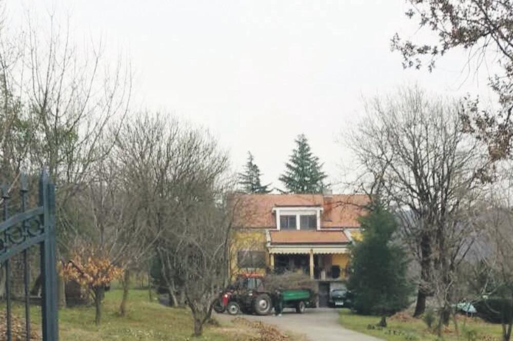 Zelenilo, radovi na Marezi god Mugošine sestre, Foto: Peđa Mitrović