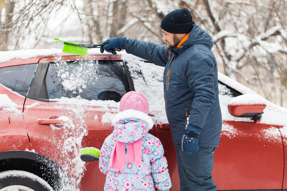 snijeg, auto, Foto: Shutterstock
