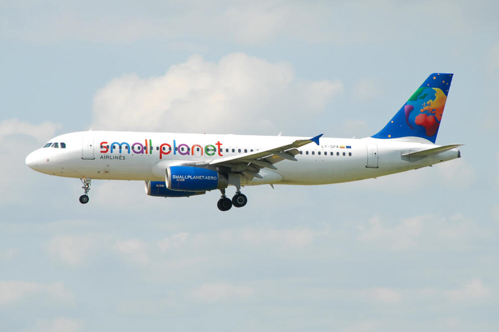 Small Planet Airlines, Foto: Planespotters.net