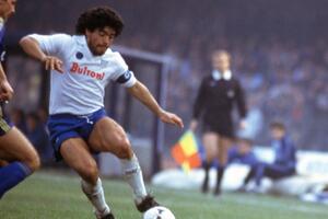 Znate li koja je razlika između Maradone i Mesija: Maradona je bio...