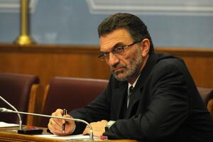 Bulajić: Slijepo držanje za neoliberalni model, Crnu Goru je...