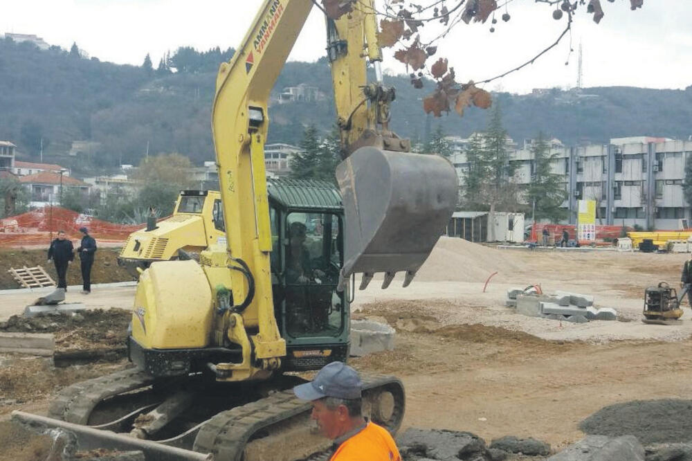 Kružni tok Ulcinj, Foto: Samir Adrović