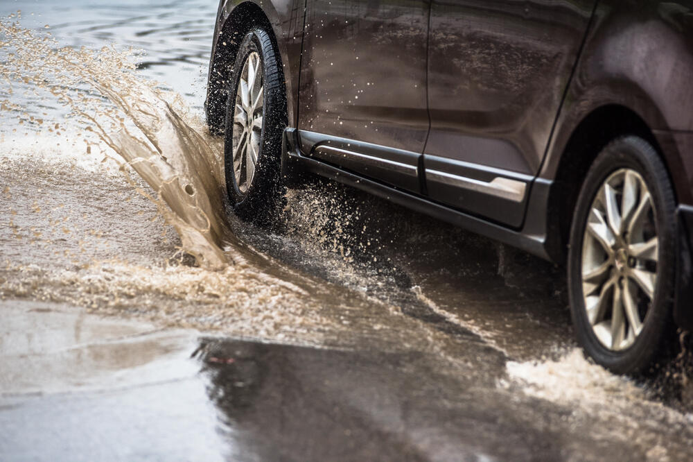 Voda, auto, Foto: Shutterstock