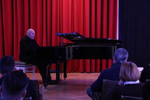 Pijanista Oleksij Molčanov održao koncert u Baru: "Živim i radim...