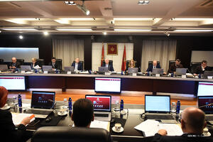 Diplomate dobijaju dodatak na zarade