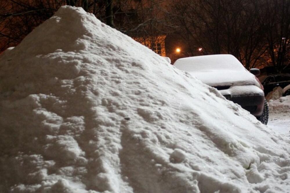 gomila snijega, Foto: Twitter.com