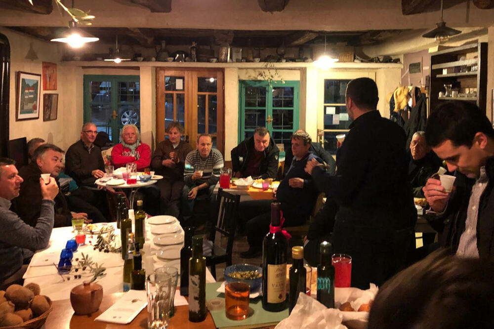 Degustacija maslinovih ulja, Foto: Radomir Petrić