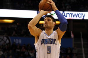 Vučević polomio palac, pauza do osam sedmica