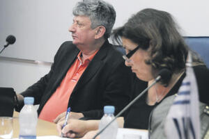 Pajović prećutao platu u firmi