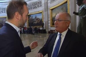 Ambasador SAD vlastitu izjavu nazvao "lažnom" pa se crvenio