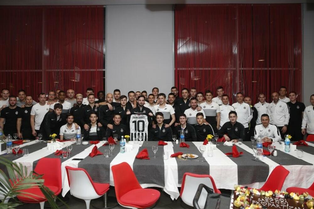 Marko Janković sa bivšim saigračima i trenerima, Foto: Twitter