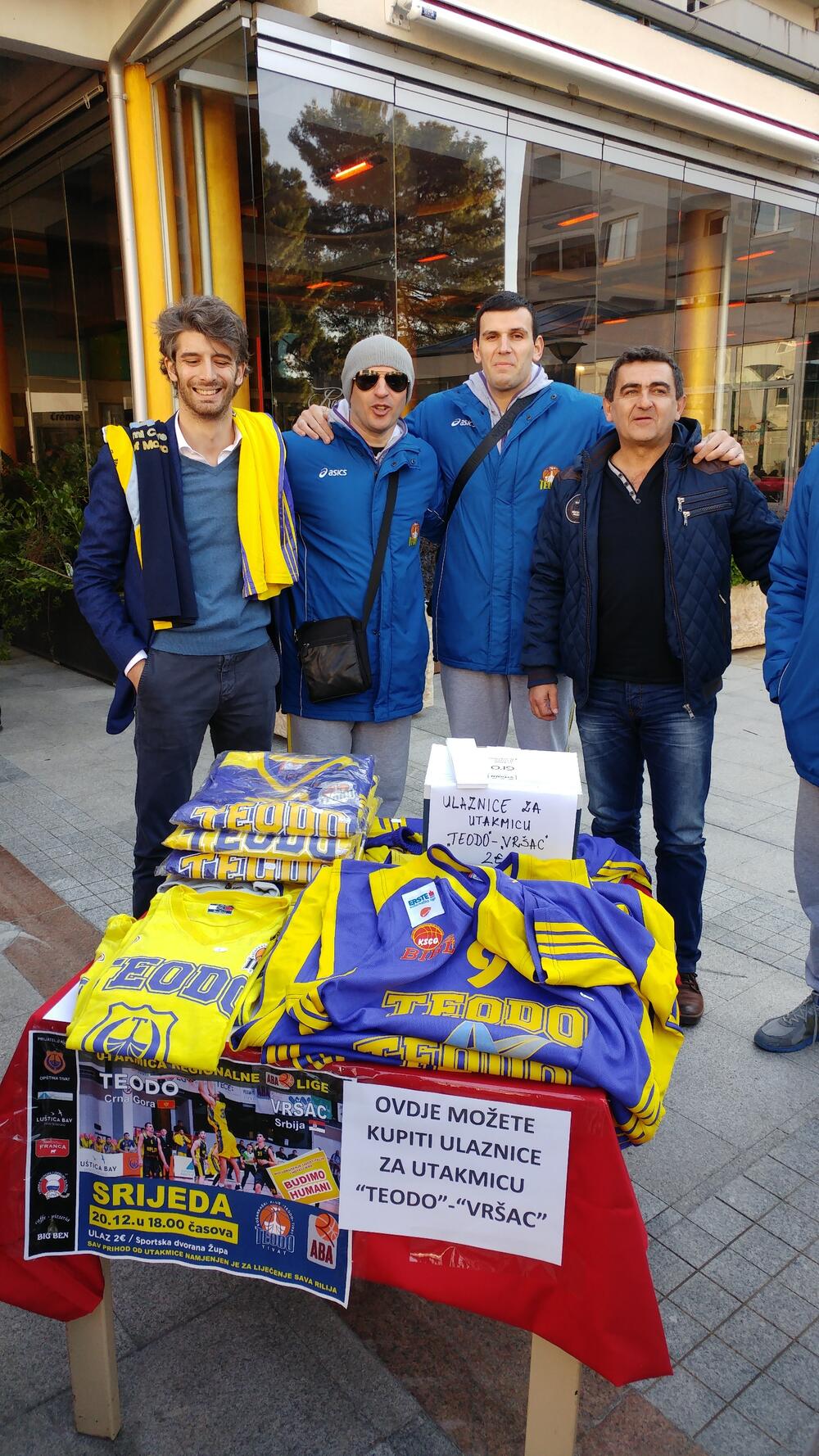 Novogodišnji bazar Tivat