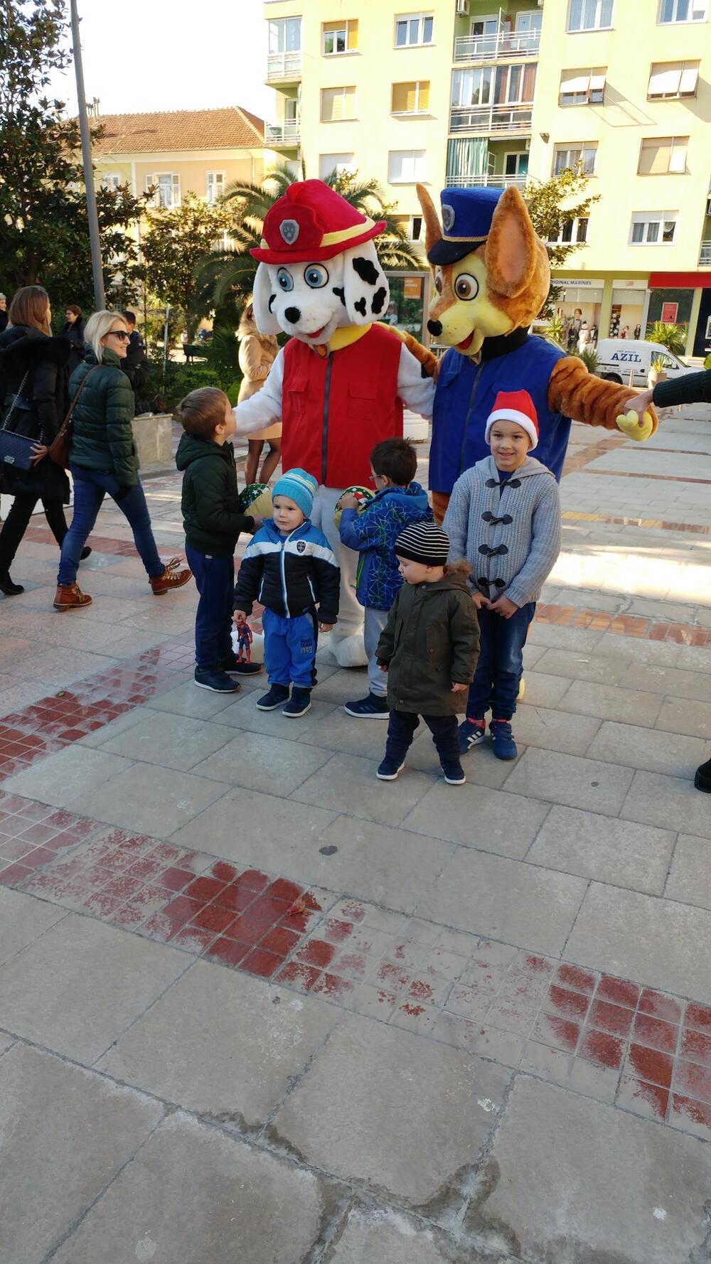 Novogodišnji bazar Tivat