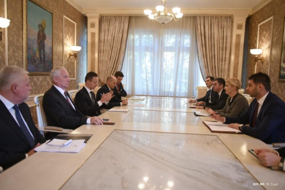 Peter Sijarto, Dragica Sekulić, Foto: Vlada Crne Gore