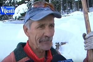 Šamšal i sa 62 godine štiti objekte Žabljačana od snijega