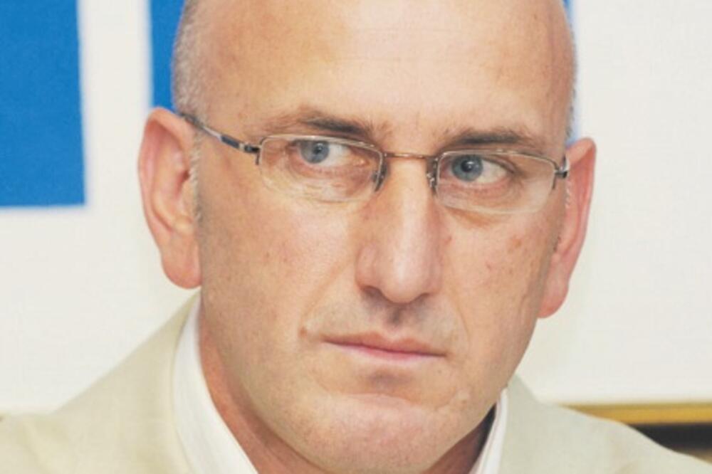 Miodrag Bešović (Novina)