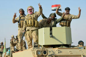 Vojnom paradom Irak slavi pobjedu nad Islamskom državom